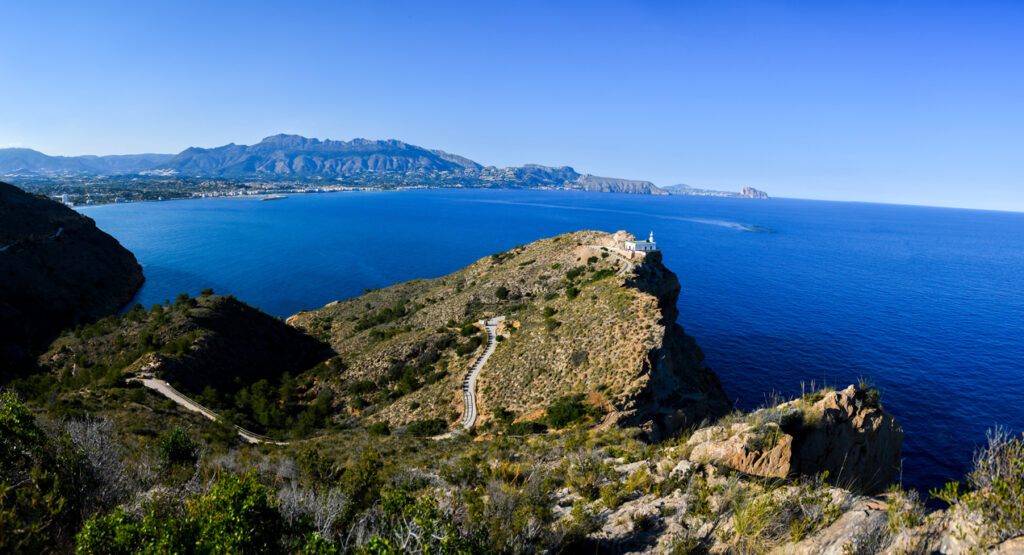 Faro del Albir en Sierra Helada.