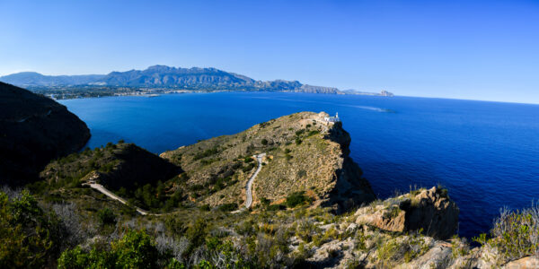 Faro del Albir en Sierra Helada.